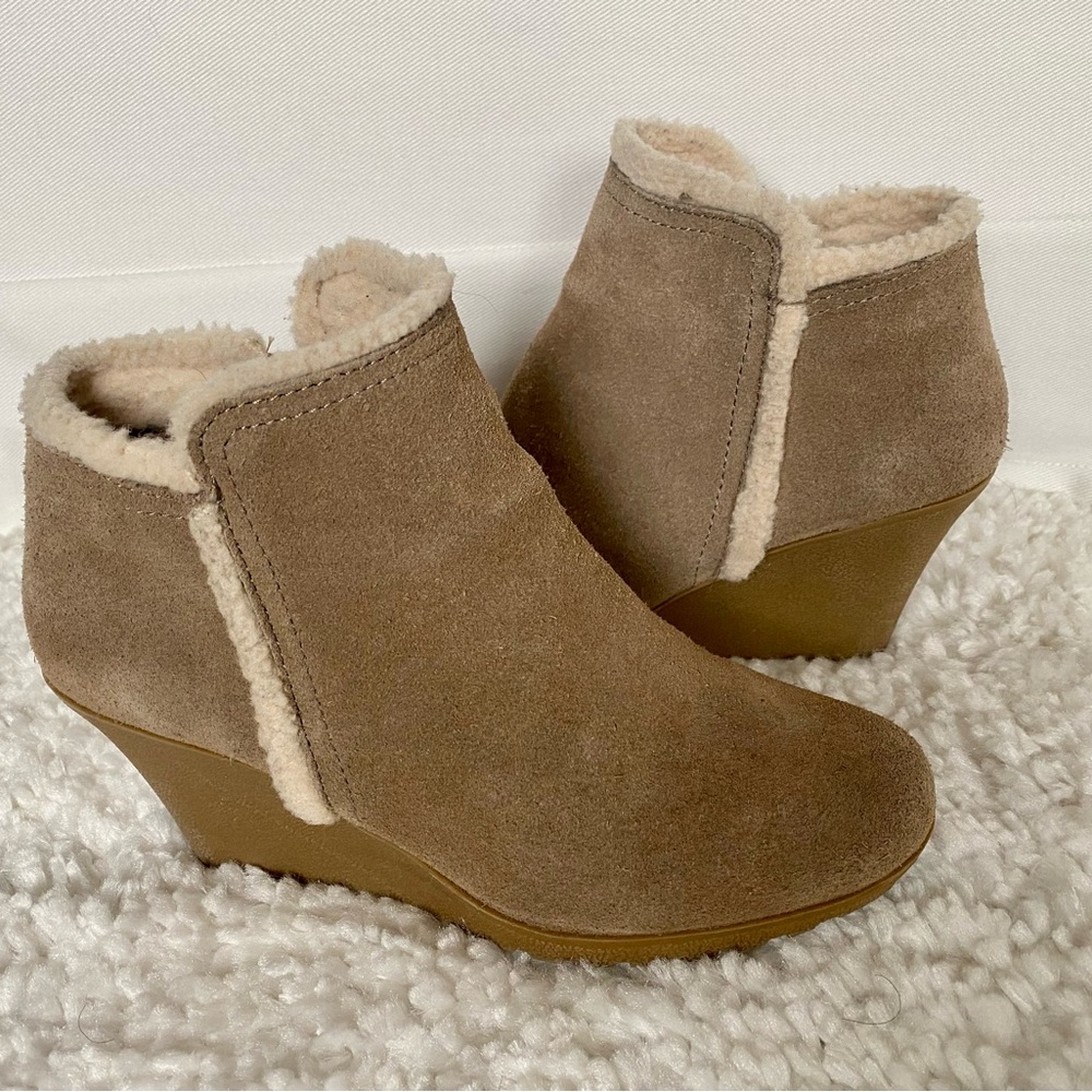 White Mountain Ankle Boots